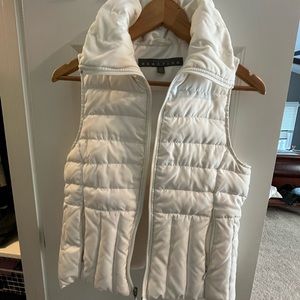 Women’s Kenneth Cole Reaction down vest- white